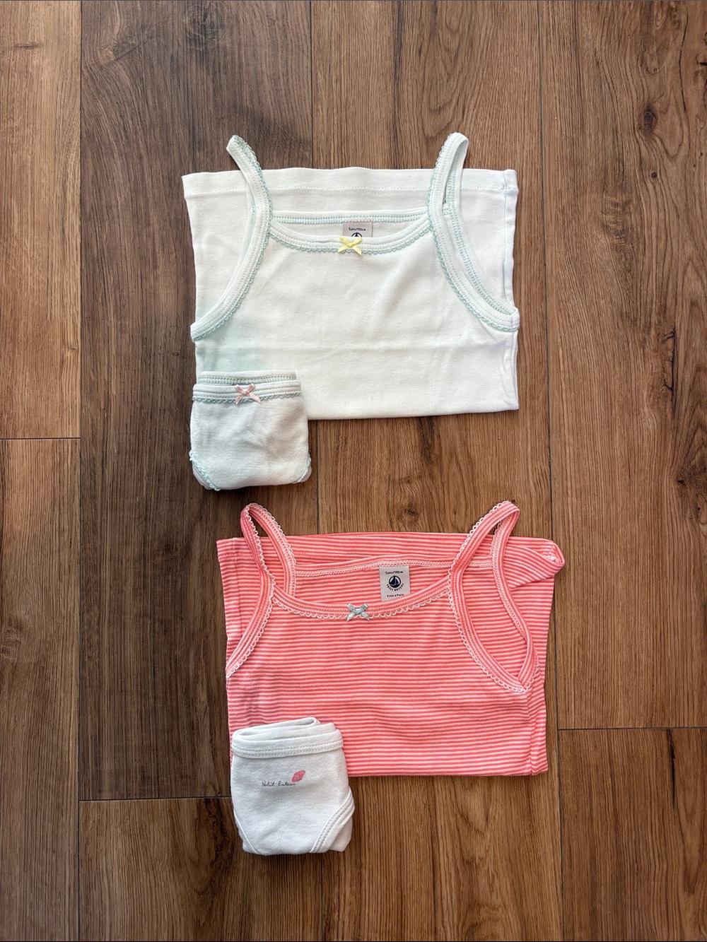 2 Petit Bateau sets in T5 - 100% cotton